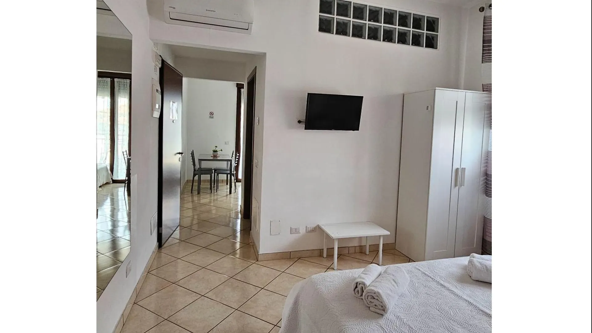 *** Bed & Breakfast The Dreamers Cardano Al Campo Italy