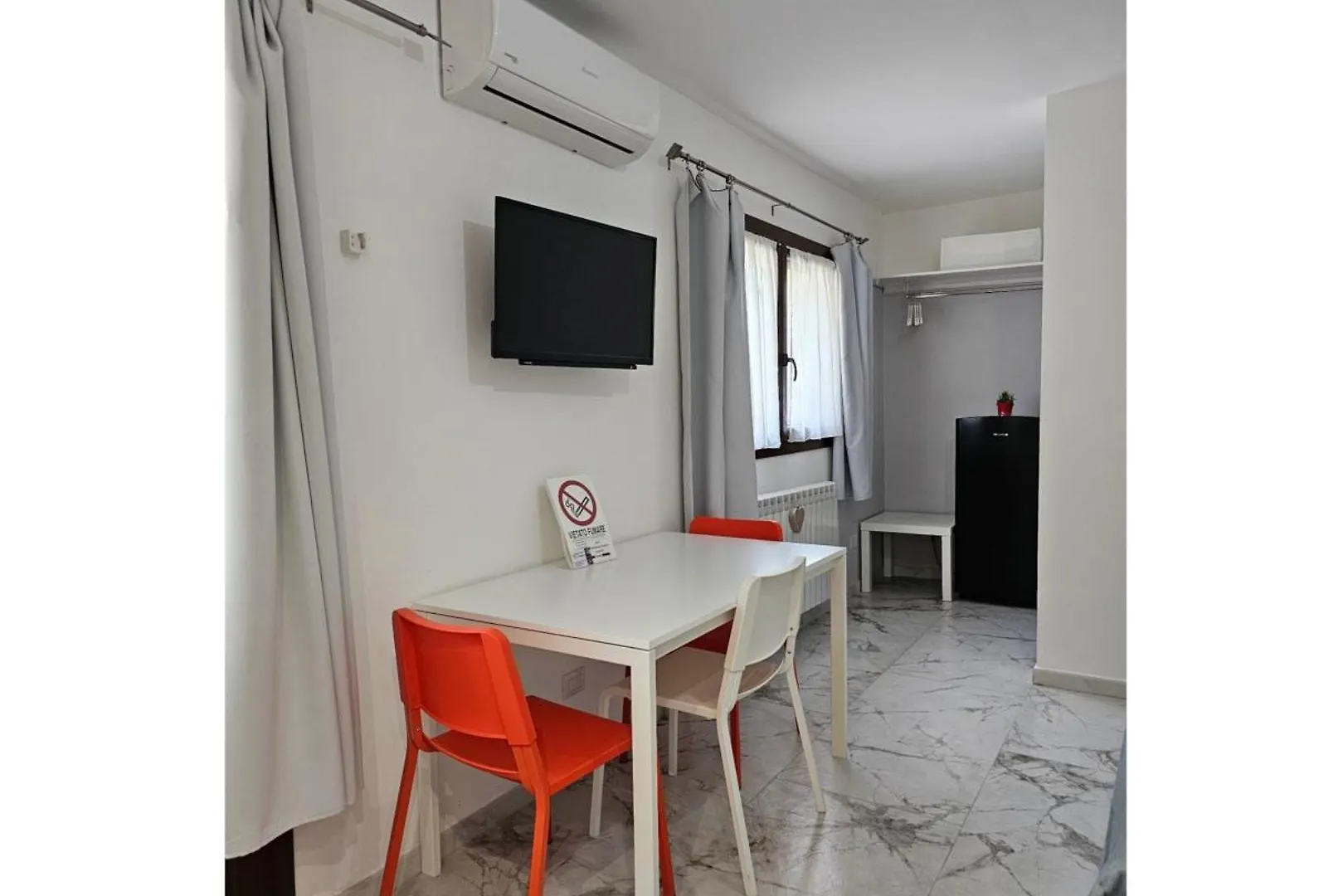 Bed & Breakfast The Dreamers Cardano Al Campo