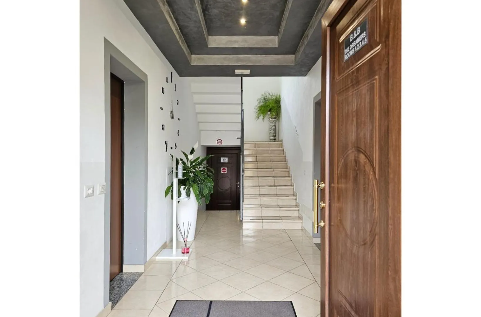 Bed & Breakfast The Dreamers Cardano Al Campo